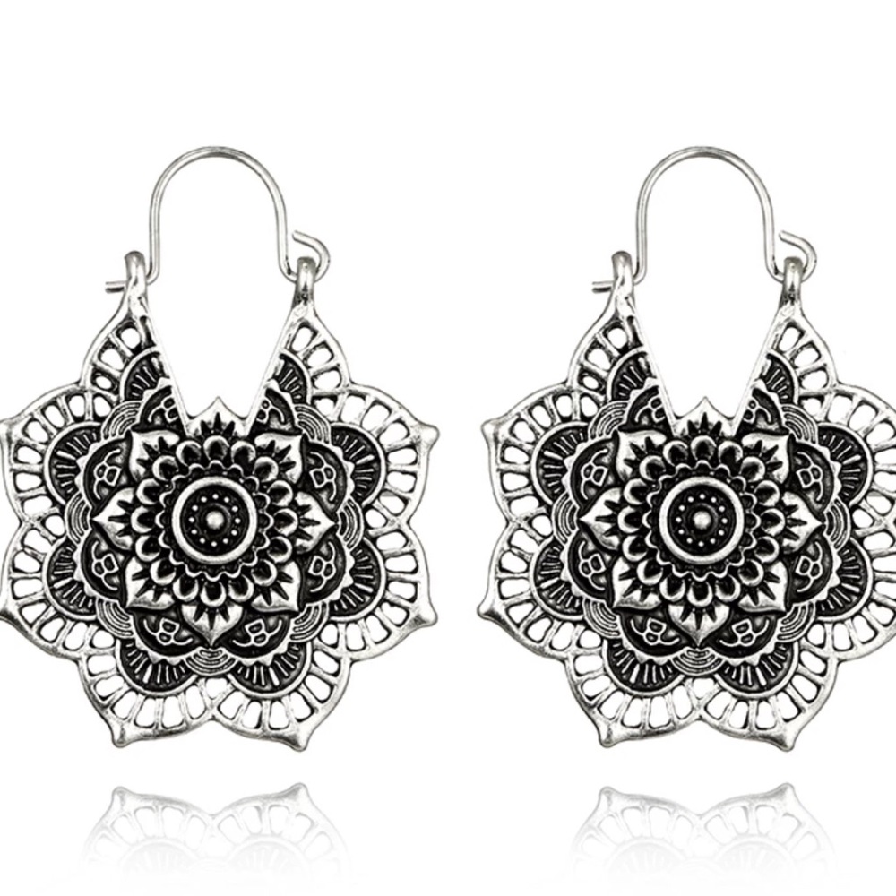 Vintage Silver Mandela Bali Gypsy Hoop Earrings - Picture 2 of 3